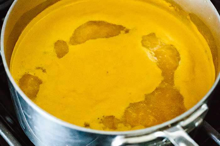 Jamu juice in a pot.